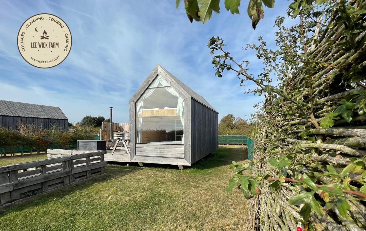 Lushna 4 Petite At Lee Wick Farm Cottages & Glamping Clacton-on-Sea Kültér fotó